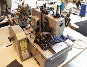 Durkopp Adler 558-221301<br>Buttonholing Sewing Machine