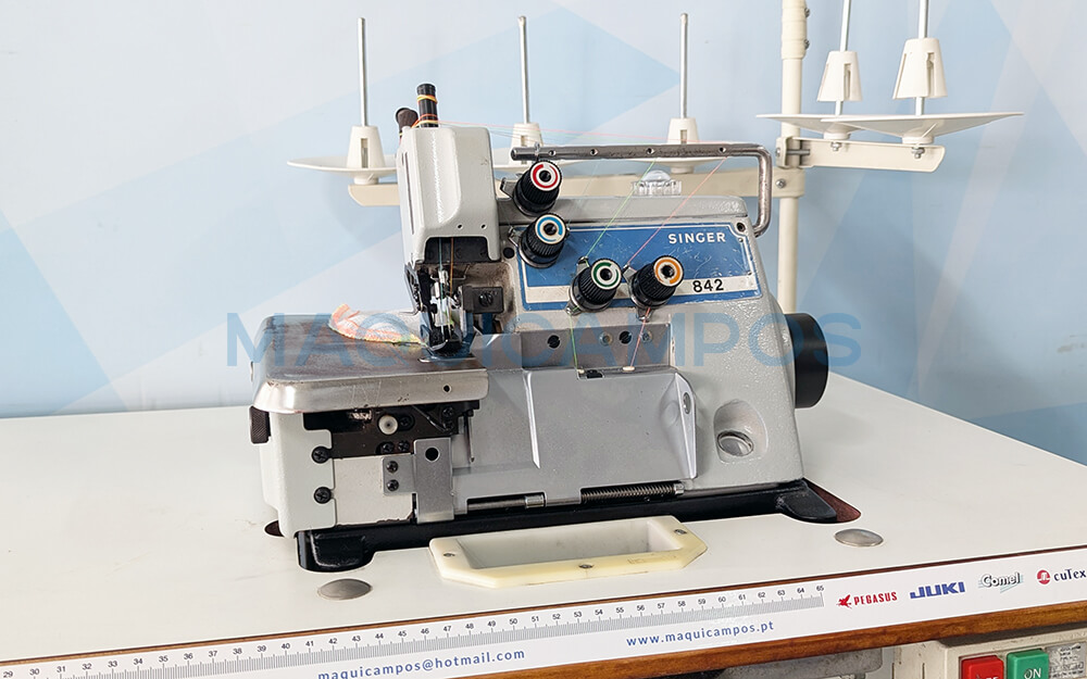 Singer 842 Máquina de Coser Overlock (2 Agujas)