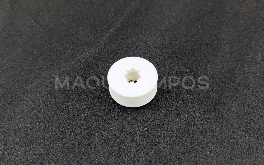 Bobina de Plástico Pespunte Towa BO-103(P) Color Blanco