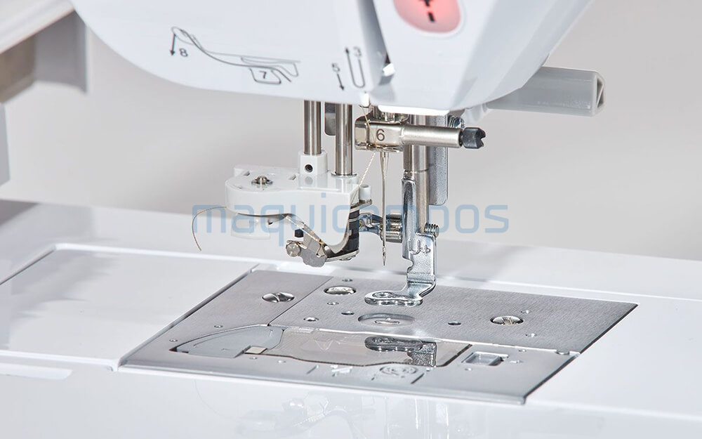 Brother INNOV-IS NV880E Embroidery Machine