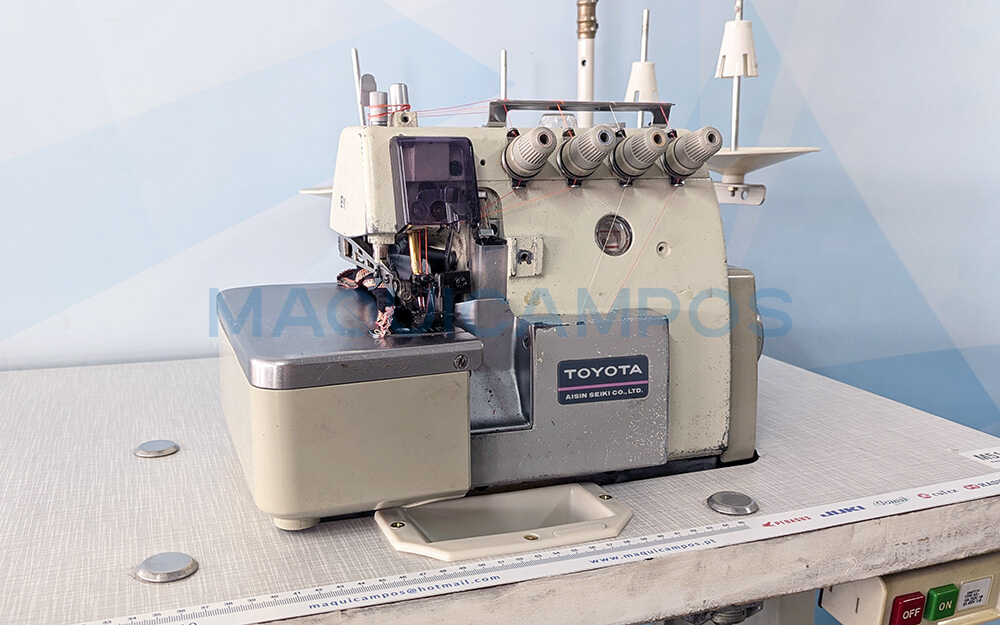 Toyota Máquina de Coser Overlock (2 Agujas)