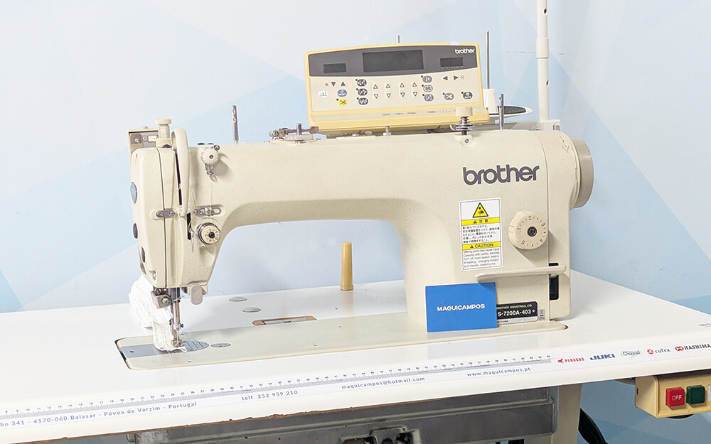Brother S-7200A-403 M&aacute;quina de Coser Pespunte de Doble Arrastre
