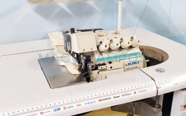 Juki MO-2416N<br>Máquina de Costura Corte e Cose (2 Agulhas) com Tampo Rebaixado